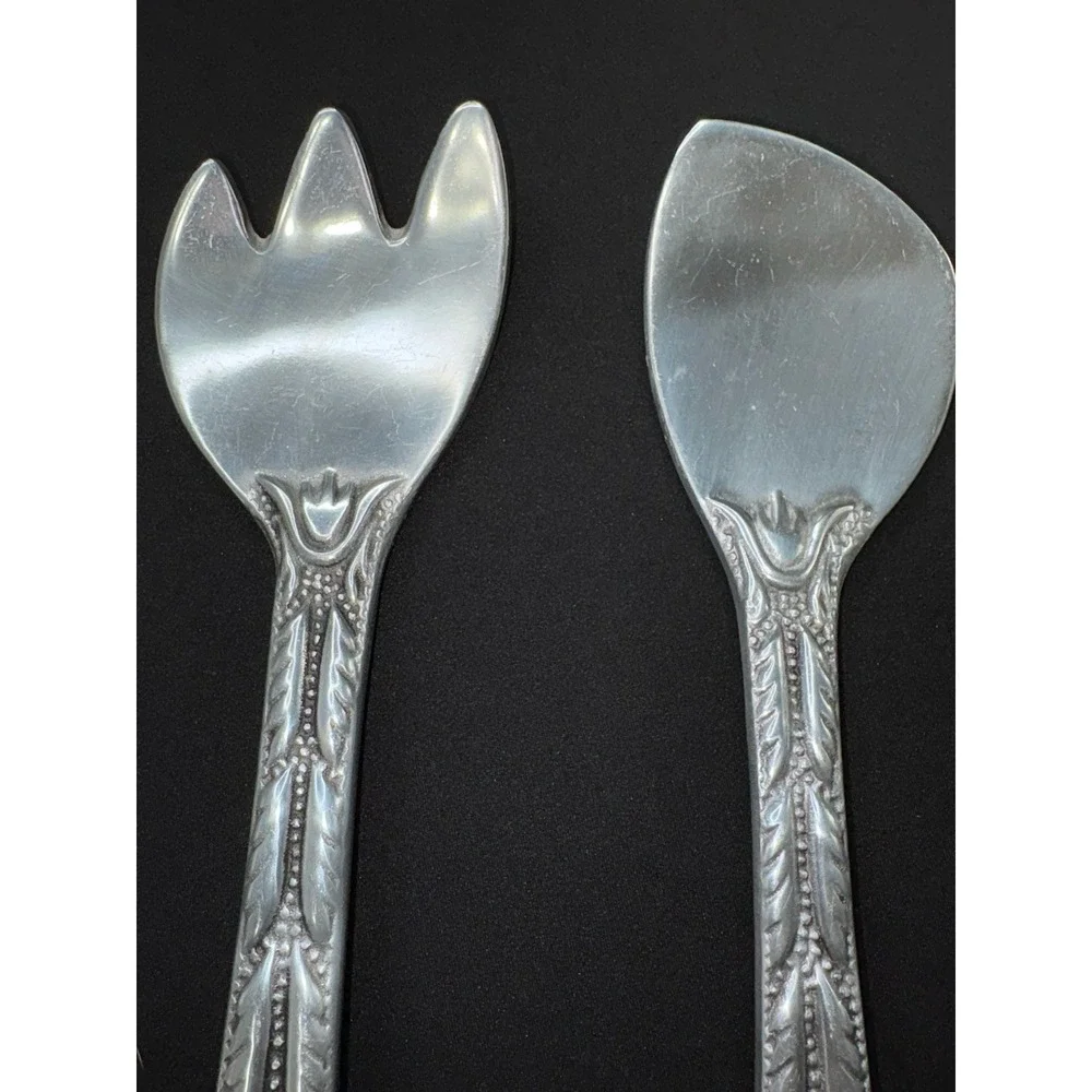 Vintage Wilton Armetale Large Salad Serving Utensils Fork & Spoon Tulip Pattern